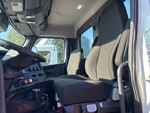 4 Transmision with Seats/armrests