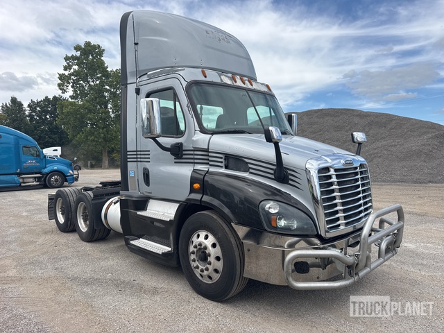 CAMIóN 2017 FREIGHTLINER