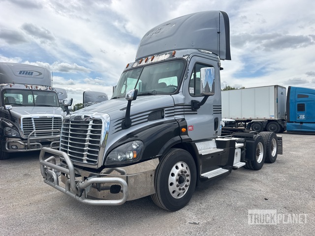 CAMIóN 2017 FREIGHTLINER