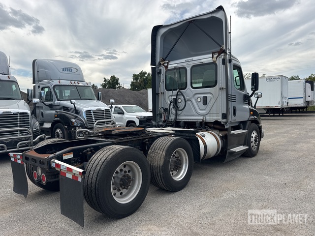 CAMIóN 2017 FREIGHTLINER