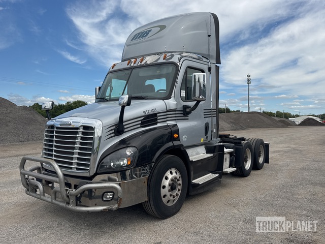 CAMIóN 2017 FREIGHTLINER