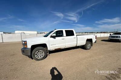 2015 GMC 2500 HD 4x4 Crew Cab Pickup
