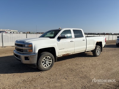 2015 GMC 2500 HD 4x4 Crew Cab Pickup