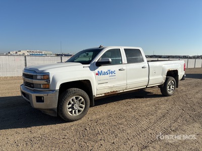 2015 GMC 2500 HD 4x4 Crew Cab Pickup
