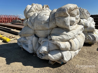 Quantity of Quantity of 30 ft x 30 ft Insulated Tarp