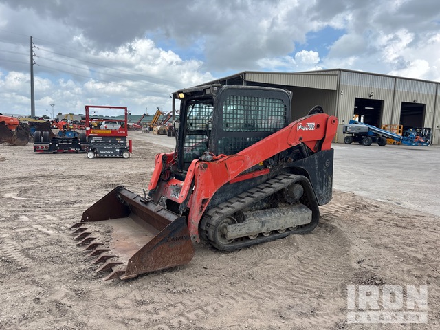 MINI CARGADOR SOBRE ORUGAS 2023 KUBOTA SVL752