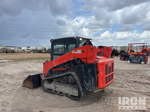 MINI CARGADOR SOBRE ORUGAS 2023 KUBOTA SVL752