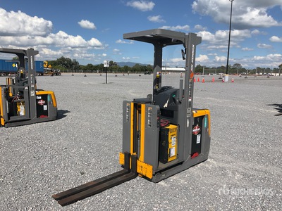 2020 Jungheinrich EX 110 2200 lb Montacargas Electrico / Electric Forklift