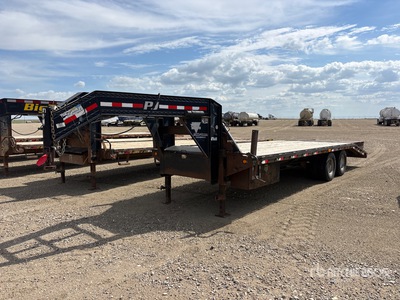 2013 PJ 25 ft T/A Gooseneck Equipment Trailer