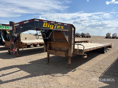 2022 Big Tex 14GN-25BK 30 ft T/A Gooseneck Plant Trailer