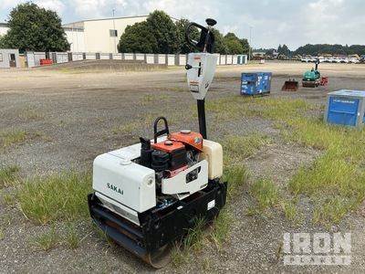 2015 Sakai HV61ST Compactador de lanza (Inoperable)