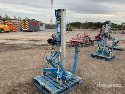 2015 Genie SLA-10 Materialaufzug