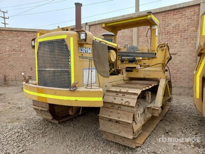 1973 Cat 572F Tracteur pose-canalisations
