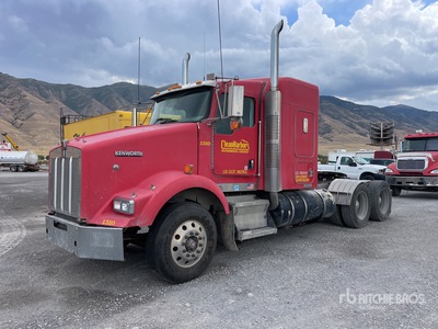 2006 Kenworth T800 6x4 T/A Sleeper Truck Tractor (Inoperable)