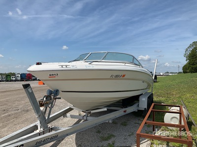 1997 Sea Ray 22 ft Bateau de pêche