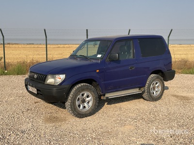 1998 Toyota Land Cruiser AWD SUV