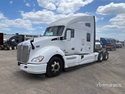 2020 Kenworth T680 6x4 Cabeza Tractora Cabina Dormitorio