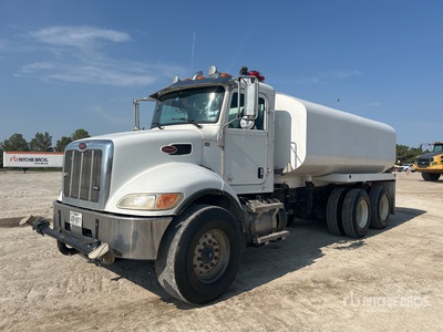 2016 Peterbilt 348 4000 gal 6x4 Water Truck