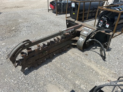2017 Bobcat LT313 スキッドステア トレンチャー
