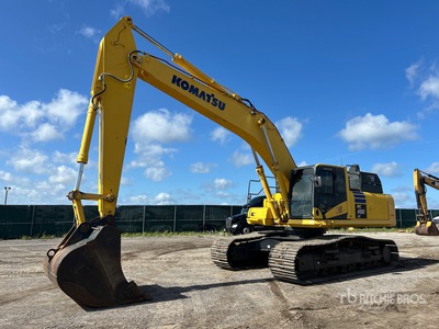 2018 Komatsu PC490LC-11 Tracked Excavator