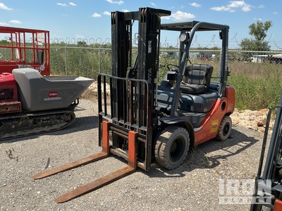 2018 Toyota 8FGU25 4500 lb Pneumatic Tire Forklift (Inoperable)