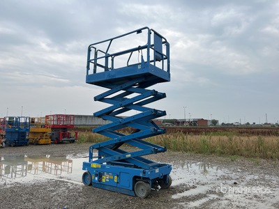 2010 Genie GS3246 Electric Scissor Lift