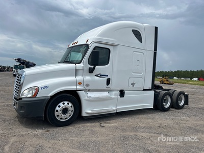 2018 Freightliner Cascadia 125 6x4 T/A Sleeper Truck Tractor