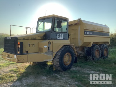 1998 Cat D300E 6000 gal 6x6 6000, Gallon Water Articulated Water Truck
