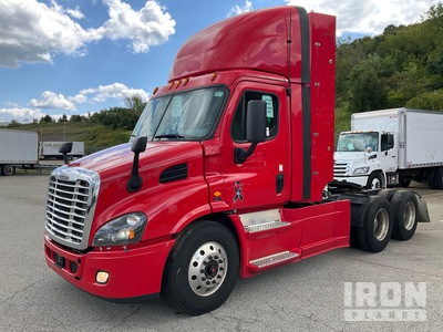 2017 Freightliner Cascadia CNG 6x4 T/A Day Cab Truck Tractor
