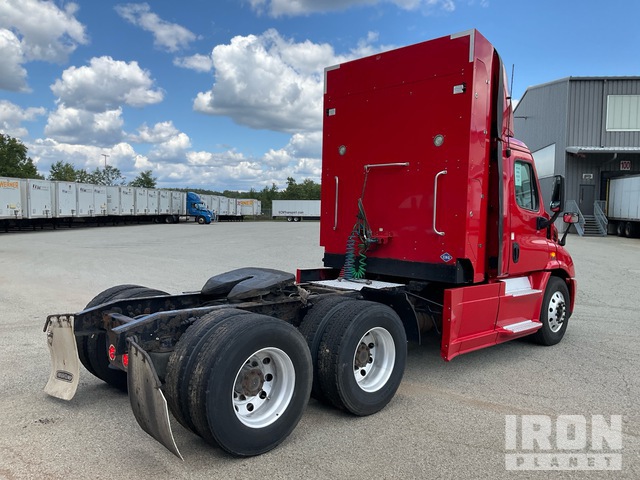 CAMIóN 2017 FREIGHTLINER