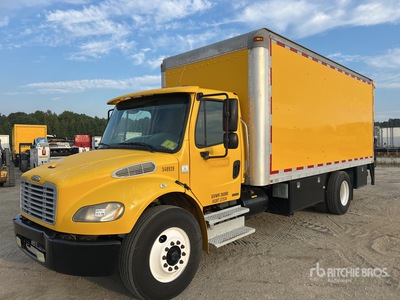 2008 Freightliner M2 106 4x2 Furgoneta caja cerrada