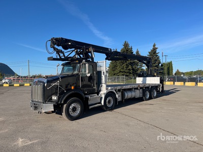 Straight Boom on 2012 Kenworth T800 6x6 Kranwägen