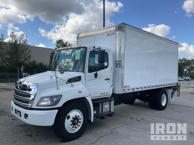 2019 Hino 338 4x2 Furgoneta caja cerrada