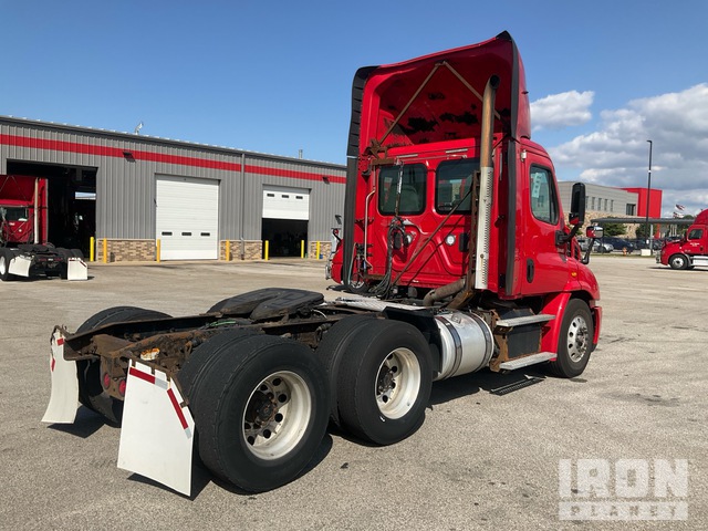 CAMIóN 2016 FREIGHTLINER