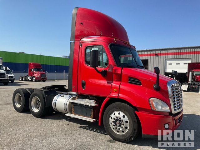 CAMIóN 2016 FREIGHTLINER