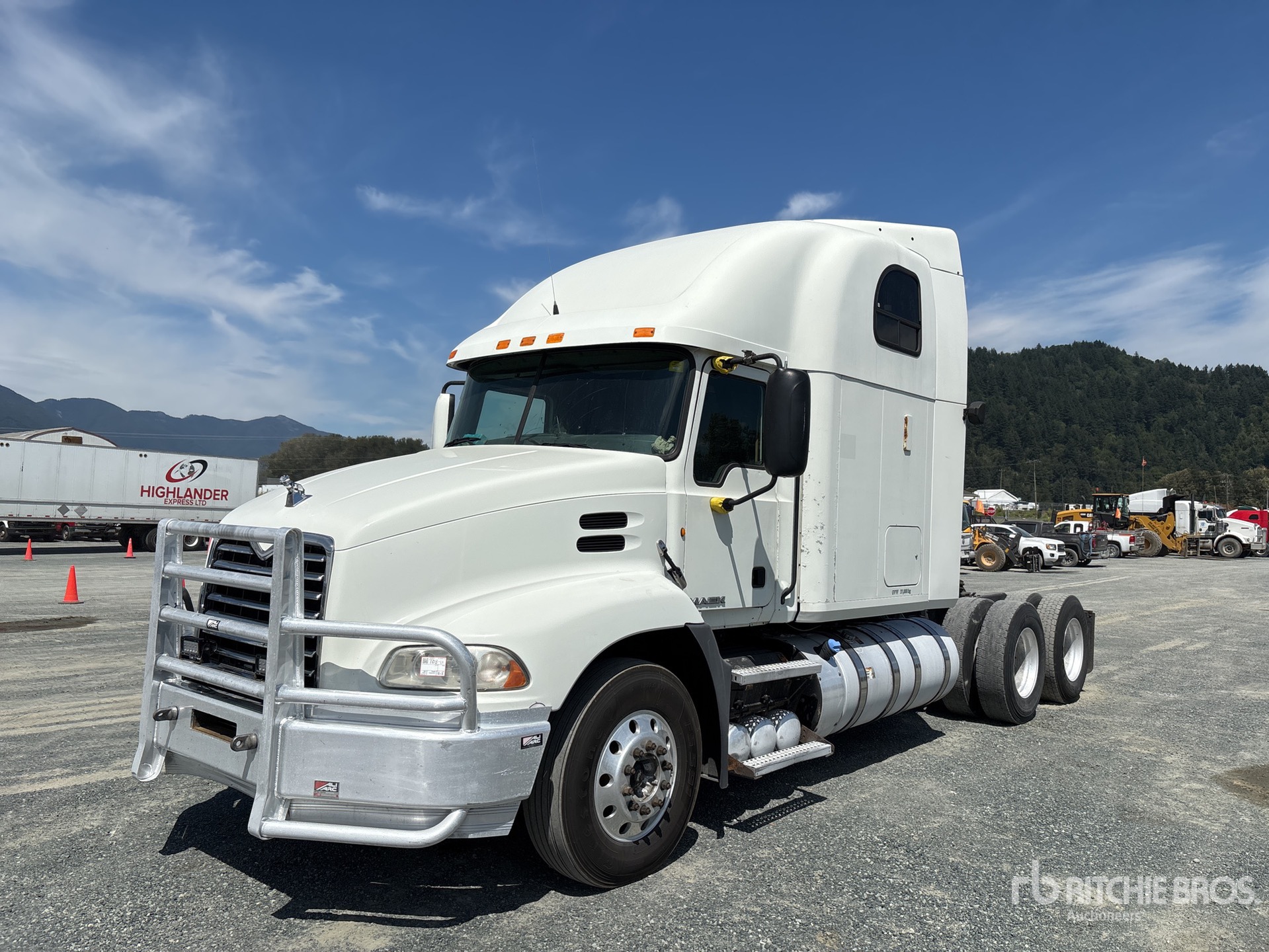 2013 Mack CXU613 6x4 T/A Sleeper Truck Tractor