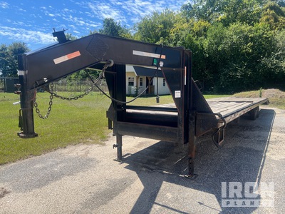 2001 Blazer 40 ft T/A Gooseneck Equipment Trailer