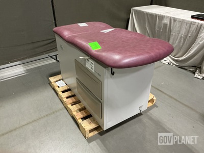 BrewerBasic 4000 Examination Table