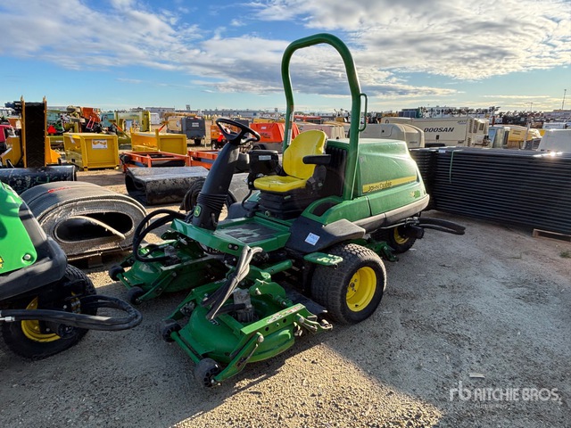 2018 John Deere 7400A Ride-On Rotary Trim Lawn Mower | Ritchie Bros ...