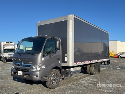 2017 Hino 195H 4x2 Camion fourgon