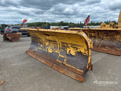 12 ft Hydraulic Reversing Q/C Pala para nieve - Fits Volvo L90