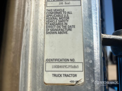 2012 Kenworth T800 6x4 Sleeper Winch Truck