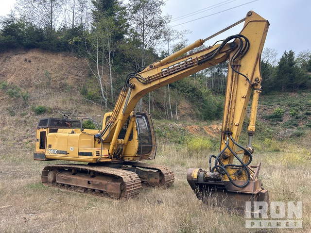 EXCAVADORA 2000 JOHN DEERE 200