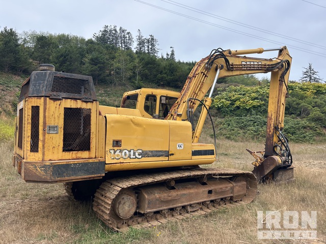 EXCAVADORA 2000 JOHN DEERE 200