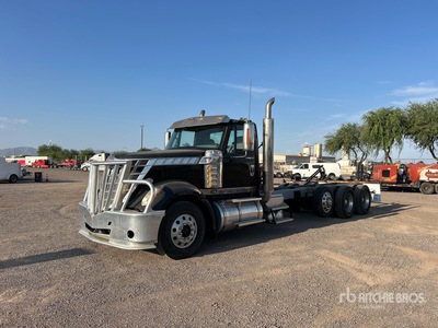2011 International LF517 8x4 Cabeza Tractora Cabina Dormitorio