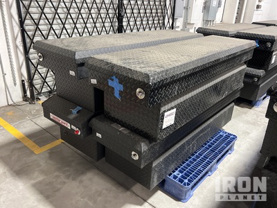 Quantity of (4) Quantity of (4) Tool Box Varios, herramientas manuales