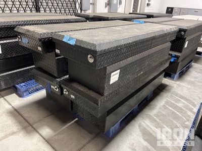 Quantity of (4) Quantity of (4) Tool Box Varios, herramientas manuales - Fits Buyers
