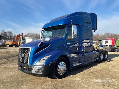 2020 Volvo VNL 6x4 Cabina con cuccetta per trattore stradale