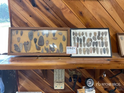 Quantity of (2) arrowhead collections Antiguedades
