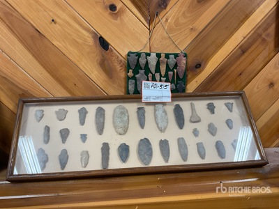 Quantity of (2) arrowhead collections Antiguedades